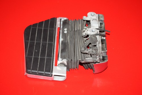 00 HONDA GOLDWING 1500 GL1500SE LEFT REAR PASSENGER FOOT STEP PEG - 第 3/12 張圖片