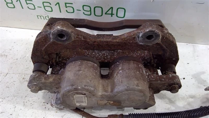 Pinza de disco de freno delantera izquierda Cadillac STS 2006-2009 OEM 18044096 Foto 4 de 4