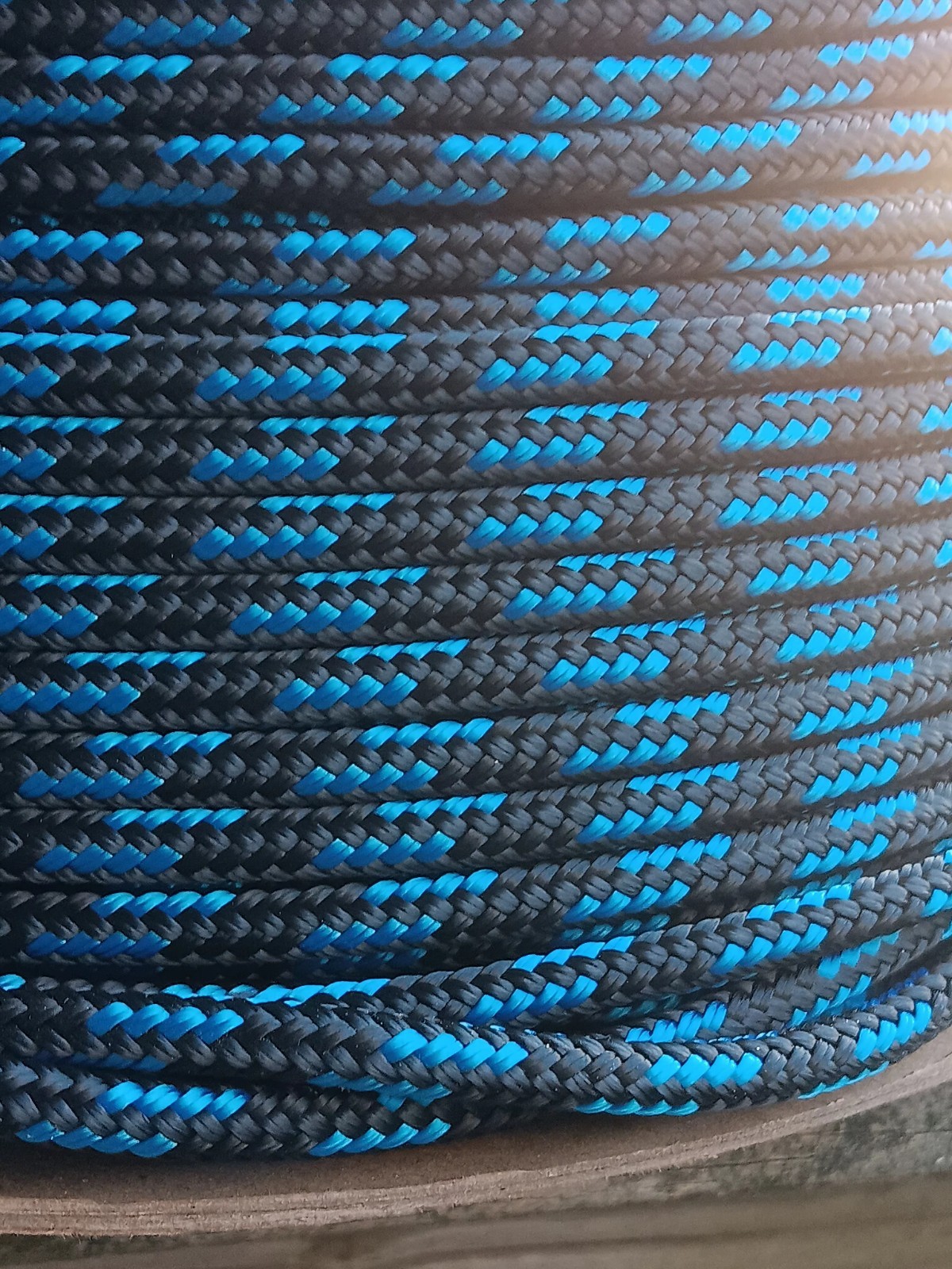 1/4 x 100 ft Premium Double Braid- Yacht braid Rope Hank. Black/Blue ...