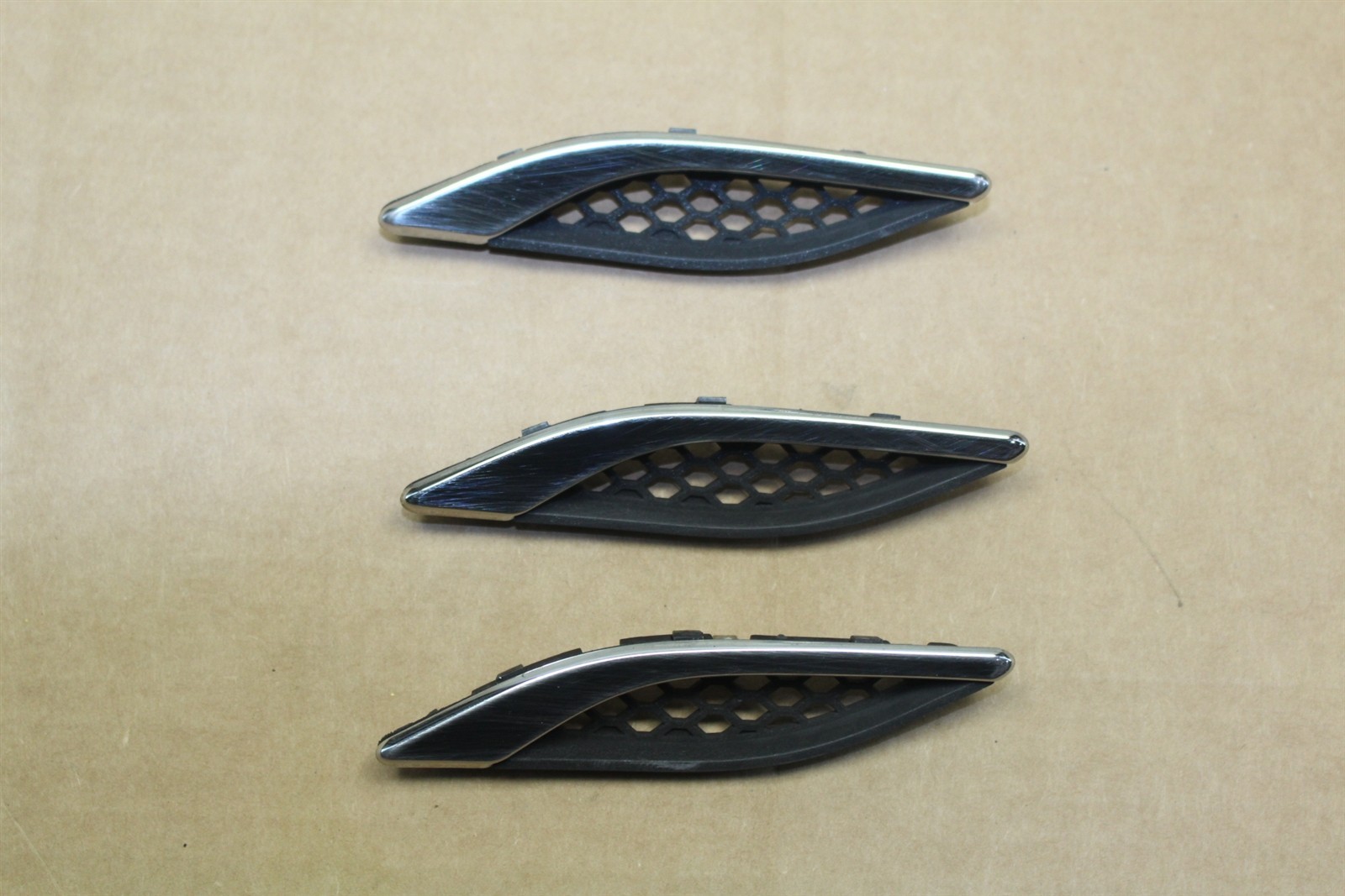 Set Of 3 OEM Maserati M157 Ghibli 14-23 Front Right Fender Grill Vents 670028905