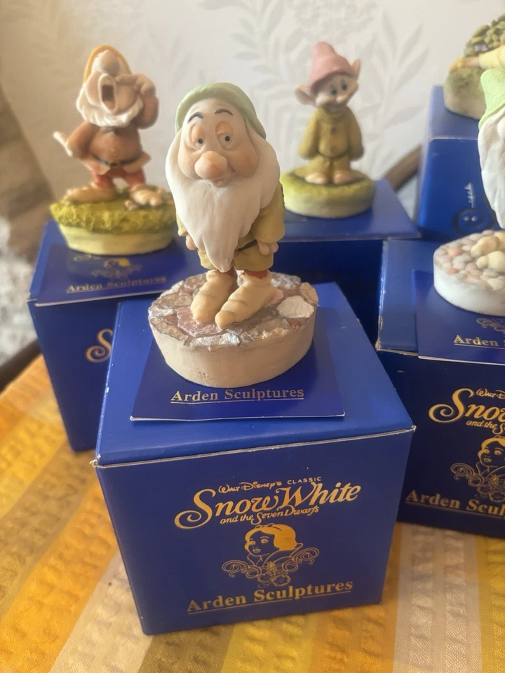 Rare Arden Sculptures Disney Classic Snow White & Seven Dwarfs Boxed X8 Figures - Image 2 of 4