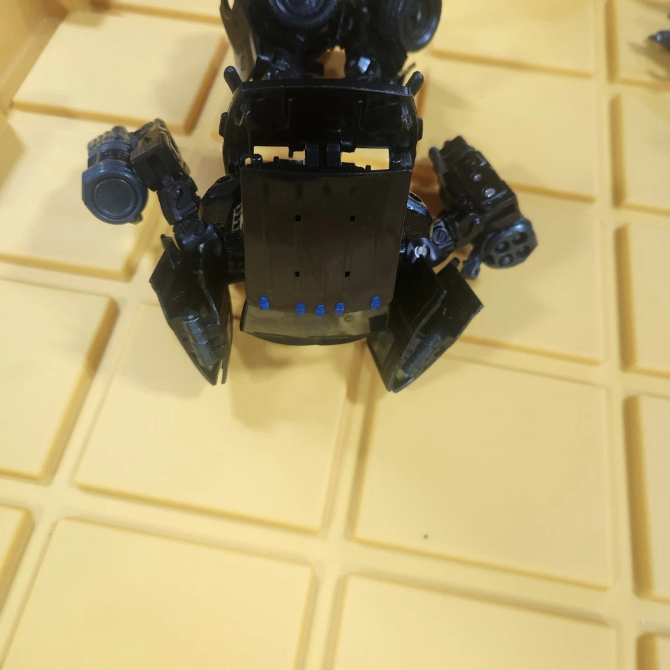 Transformers Movie 2007 Voyager Class Autobot Ironhide Parts Pieces B8 - Image 4 of 4