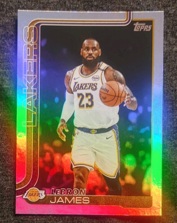 2025/26 Topps Rainbow Foil #150 LeBron James