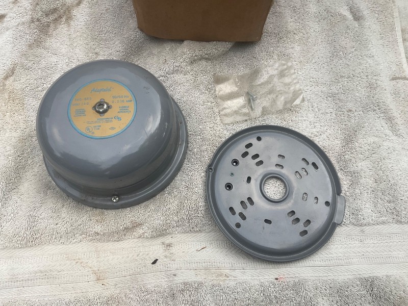 Edwards Signalling ADAPTABEL 340-6R5 Bell 120V 0.07 Amp NIB VINTAGE