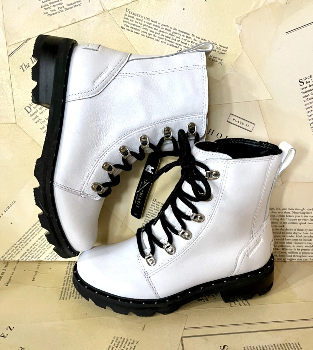 Sorel Boots Lace Up Lennox White Waterproof Leather Black Lug Sole Studs 6  NEW