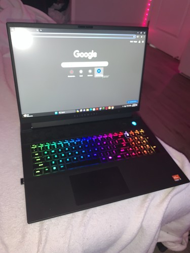Alienware M18 R1 AMD Ryzen 9 32GB RAM 1TB SSD Gaming Laptop - Picture 3 of 8