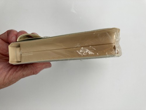 Walt Disney VHS The Fox and the Hound in original wrapping but seal Broken - Picture 5 of 5
