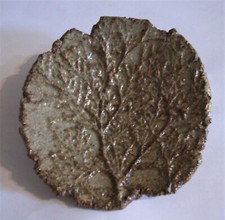 dennis kirchmann studio hand made pottery small signed 4" leaf dish plate