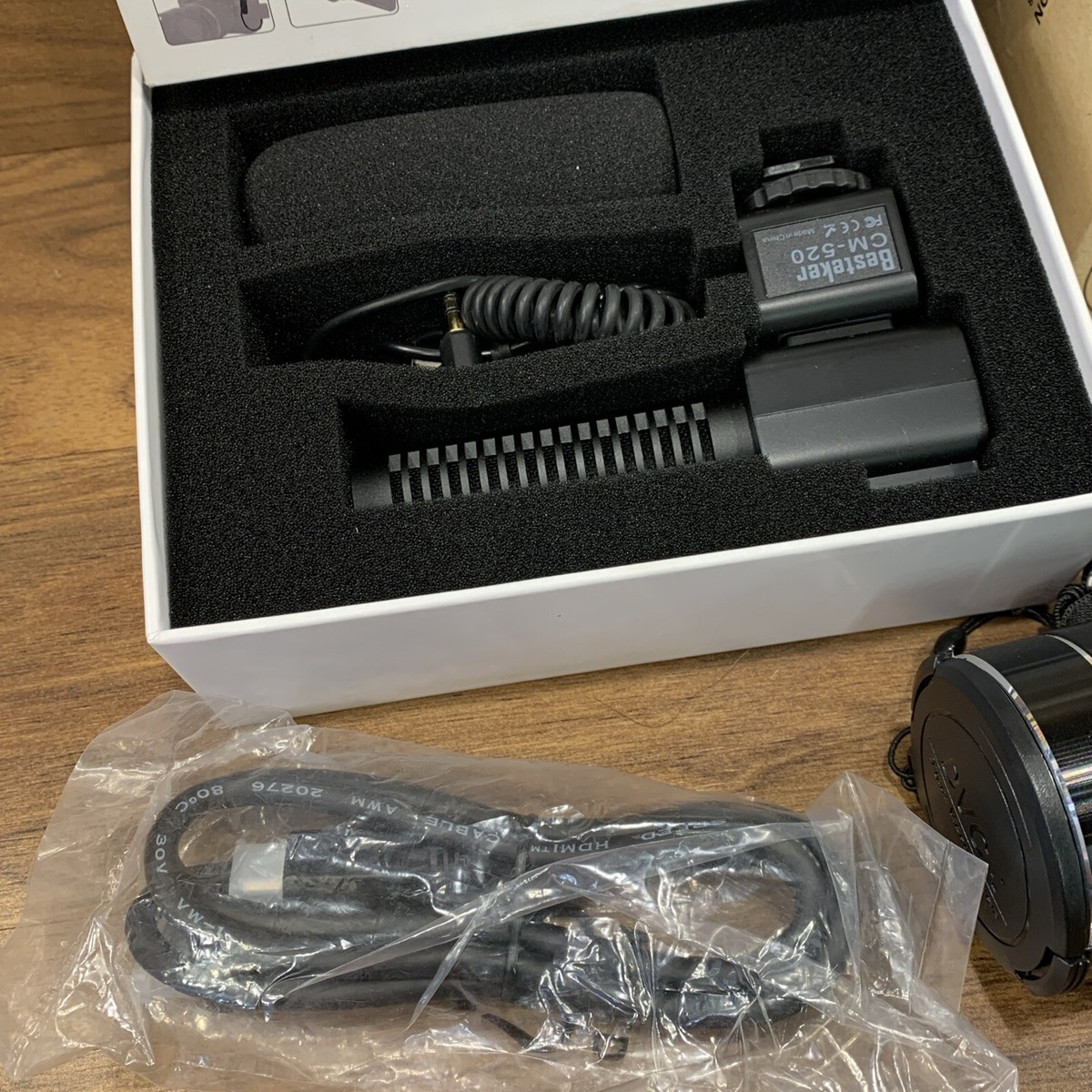 Besteker HD 1080P 24 MP 16X Digital Zoom Video Camcorder And