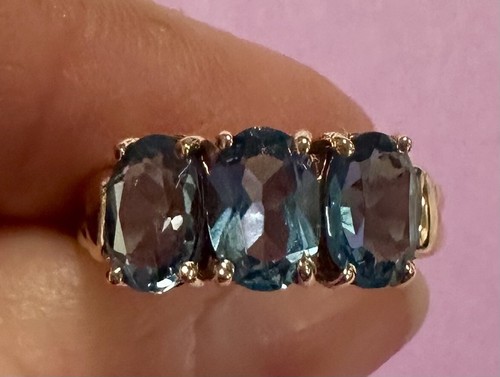 3 Light Blue Stone Ring. Solid Yellow 10K Gold. 2.1G Size 7