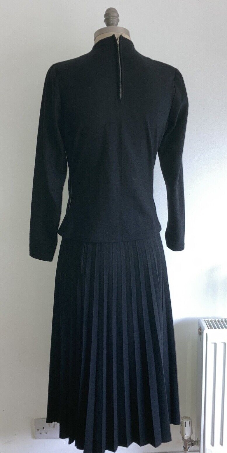 Rare 1940s Vintage Fine Wool Skirt & Top Wine Velvet/Brocade Trim 18" pit to pit 5