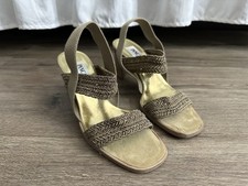 Vintage Women  s Pancaldi Elastic Strap Sandals Pumps Heels Shoes Size 8 Italy