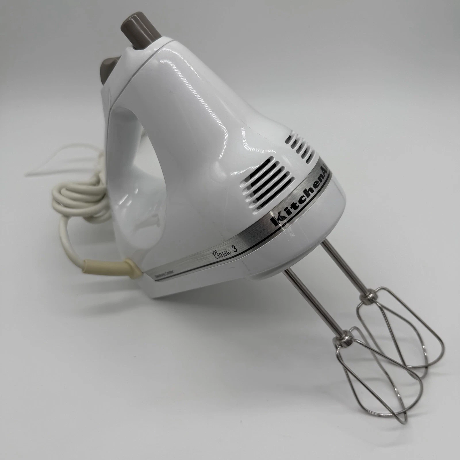 KitchenAid KHM3WH-1 Classic 3-Speed Ultra Power Hand Mixer White