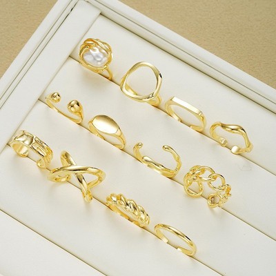 Trendiges 12-teiliges unregelmäßiges glattes Lagenlook Ring Set für modische