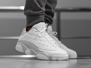 jordan 13 low platinum