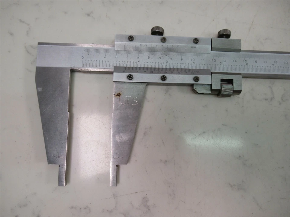 0" to 24" Vernier Caliper Stainless Steel Hardened 12.7mm 0.5in w/ Wood Case - Image 2 of 4