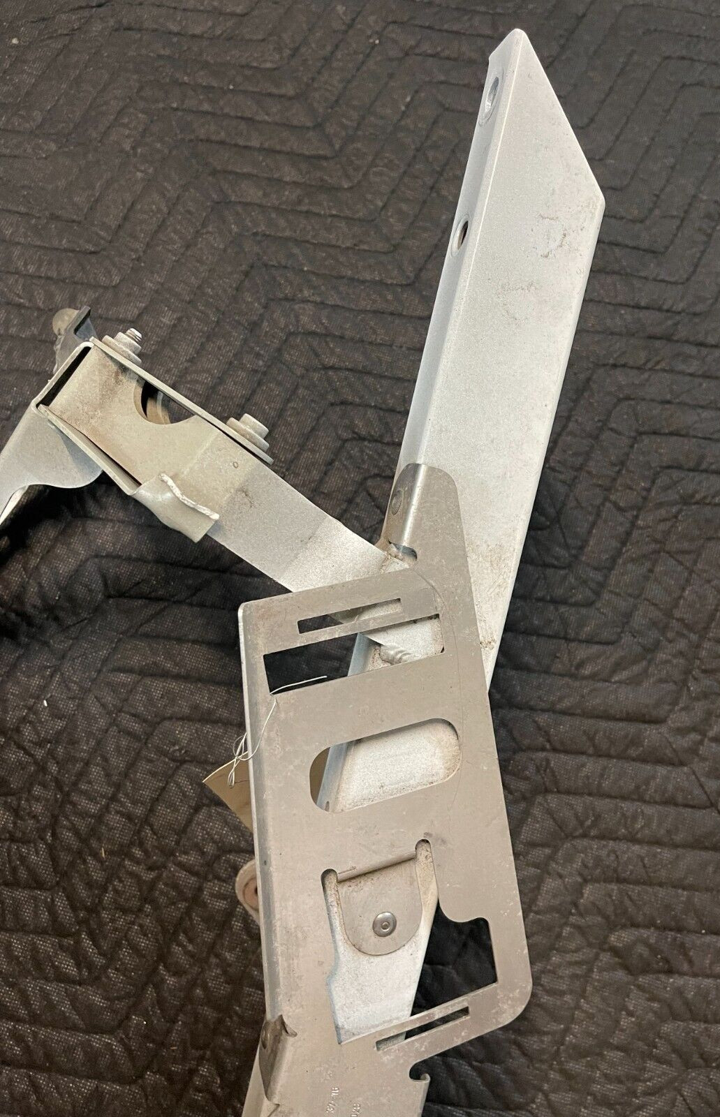 2017 AUDI R8 V10 BRACKET OEM 4S0 907 461 A