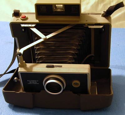 Polaroid 330 Instant Film Folding Land Camera With Case Vintage 1960s