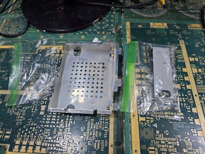 Atari 1040STF 220V Euro Exact INNER METAL-CLAMPS & SCREWS-WEAR-READ ALL