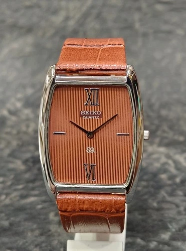 SEIKO Slim Quartz Vintage Japan Made Wristwatch