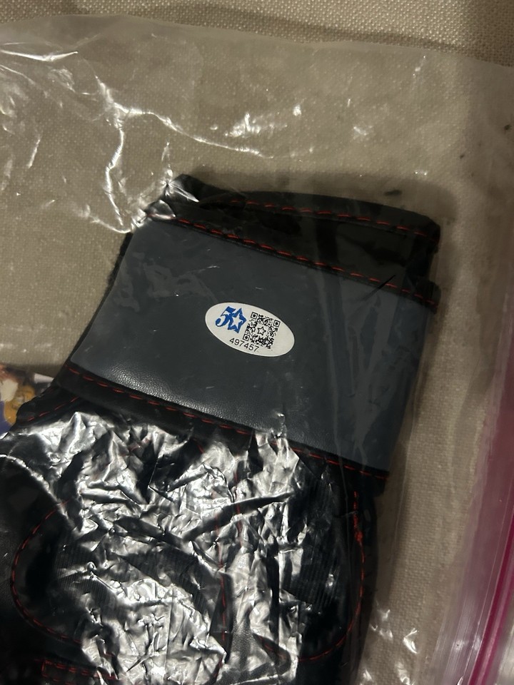 Ronda Rousey, UFC Glove & Shorts, Each Autographed And Authenticated | eBay