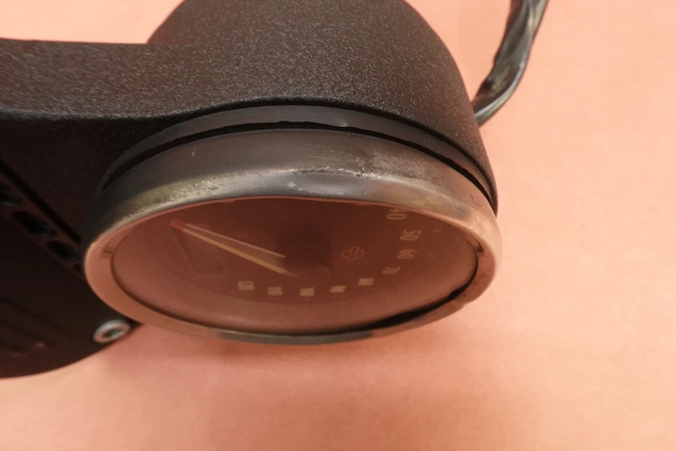 Harley Davidson Iron 883 XL883N 2009-2021 medidores de velocímetro Foto 3 de 4