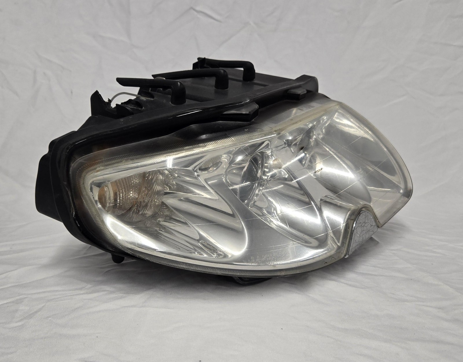 2005 Maserati Quattroporte M139 Front RH Right Passenger Xenon Headlight Assy.