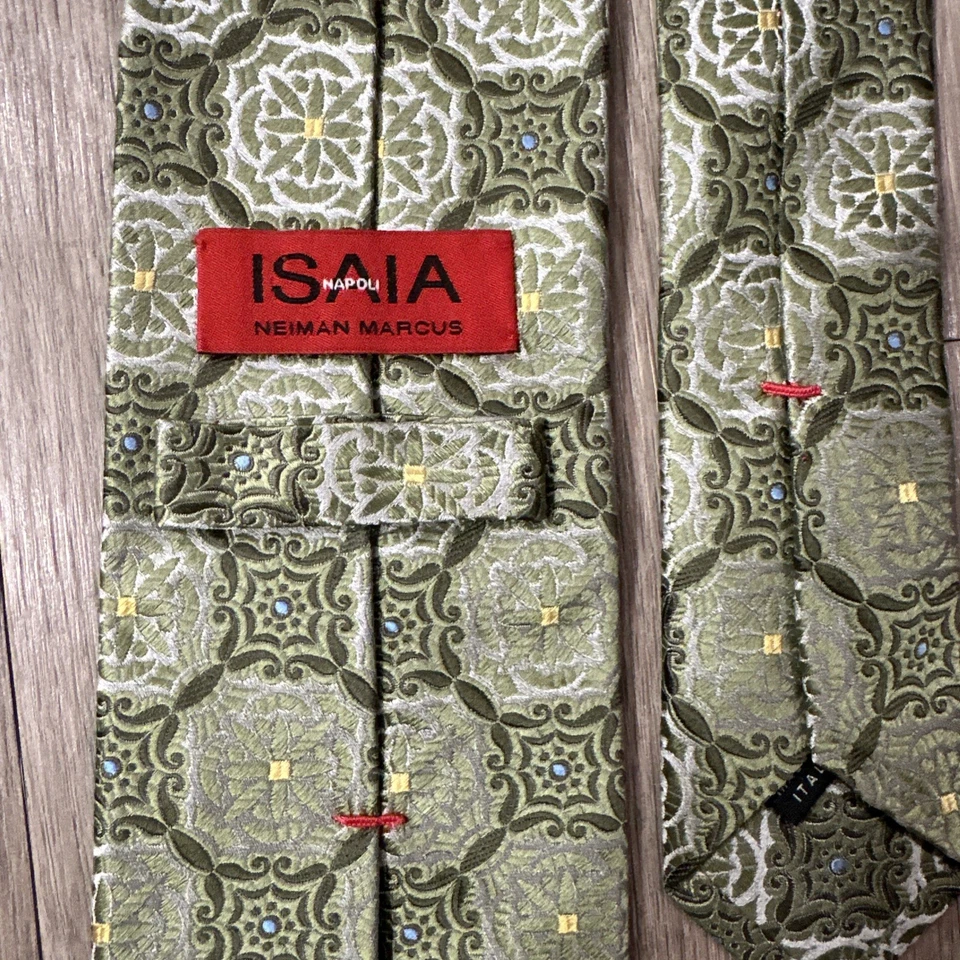 Isaia Napoli Men's 100% Seta Silk Necktie Green RARE PATTERN Made In Italy NWOT - Image 4 of 4