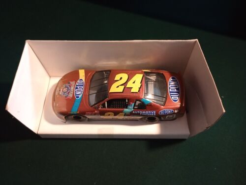 Jeff Gordon 1:25 Scale Chromalusion Dupont Limited Edition Chevy Monte Carlo - Picture 6 of 12