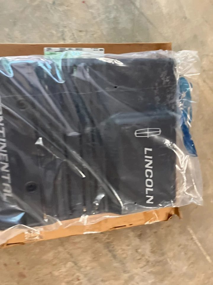 NUEVO COMO NUEVO 1995-1997 LINCOLN CONTINENTAL MOTOR 4.6 V8 CUBIERTA ASPECTO PLÁSTICO Foto 3 de 4