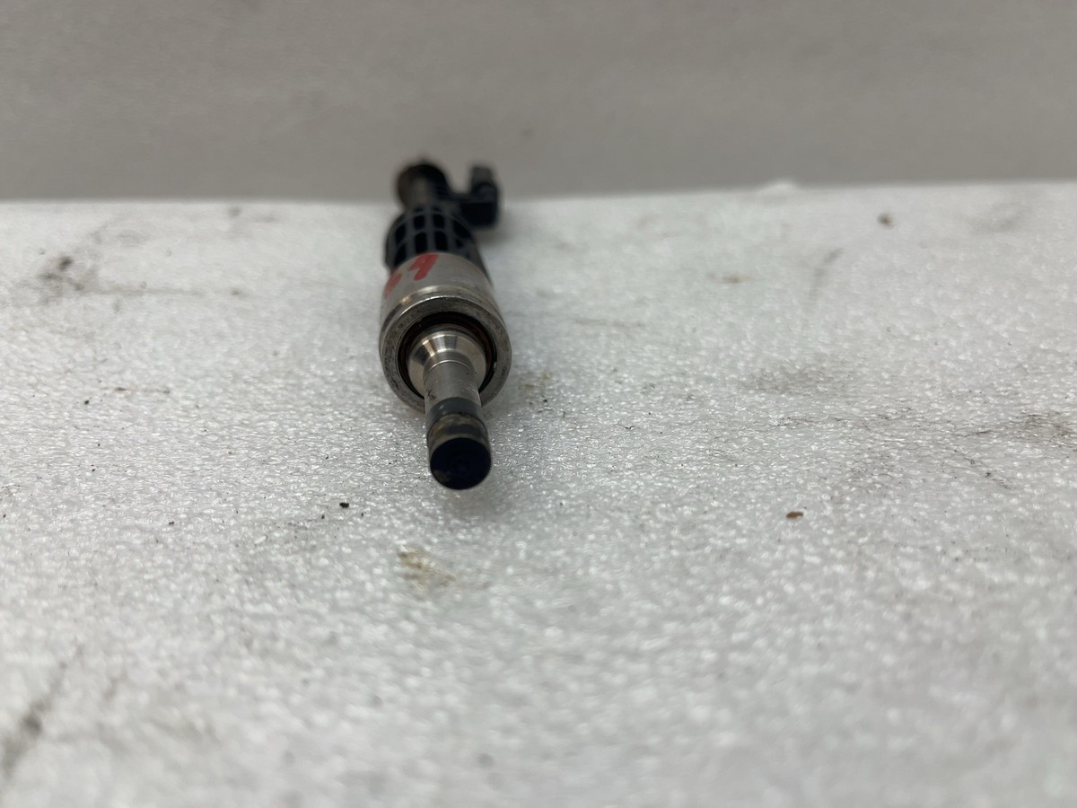 11 12 13 BMW 535I Fuel Injector 3.0L - PN# 13647597870 93K 11 12 13 BMW 535I Fuel Injector 3.0L - PN# 13647597870 93K