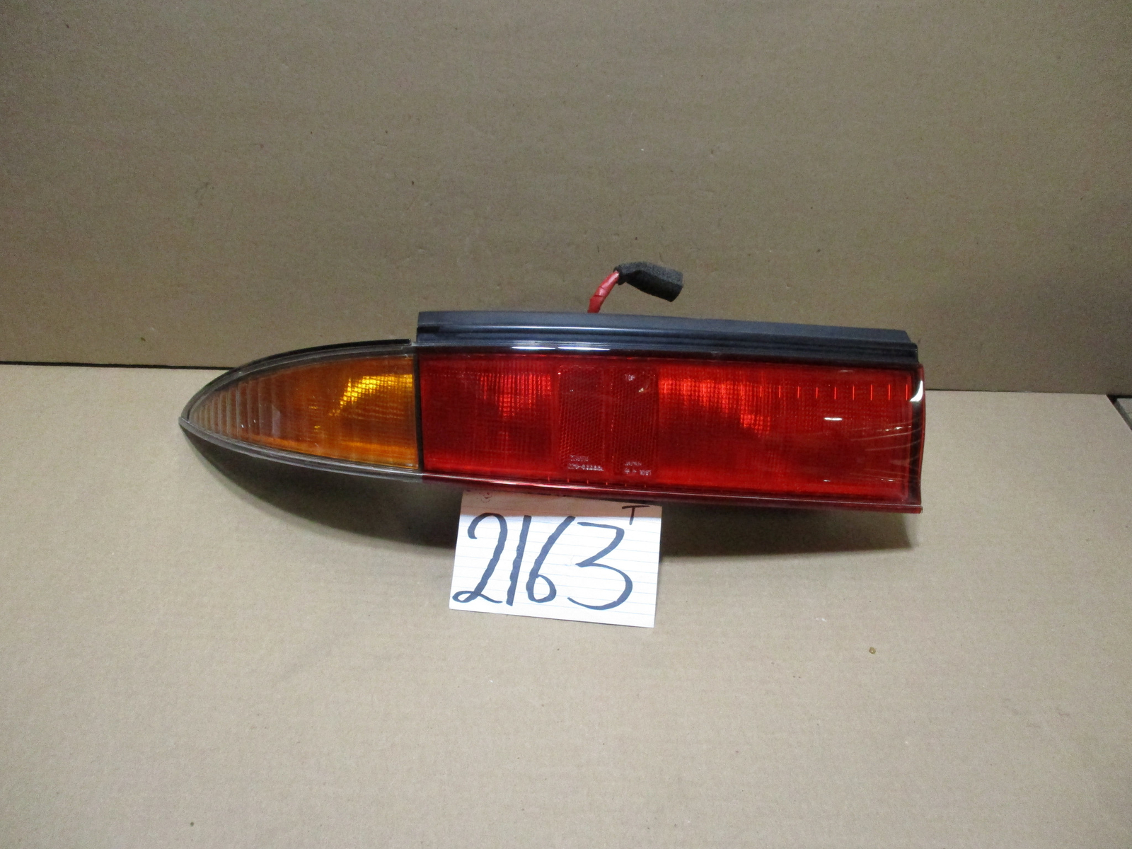 95 96 97 Infinti J30 DRIVER Side Used Tail Light #2163-T