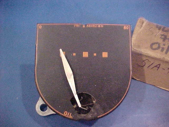 Nuevo de Lote Original Ford FOMOCO 46 47 Indicador de Presión de Aceite Super Deluxe Puntos Rojos Foto 2 de 4