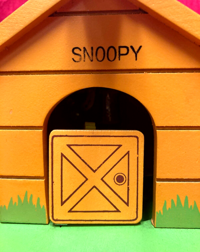 NEW VINTAGE PEANUTS / SNOOPY 1970 SCHMID LTD EDITION MUSIC BOX - Picture 3 of 11