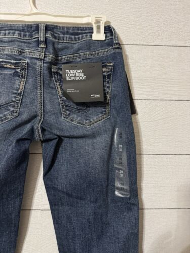 Bota ajustada Silver Jeans Co. Tuesday tiro bajo para mujer talla 28x31 nueva con etiquetas - Imagen 3 de 4