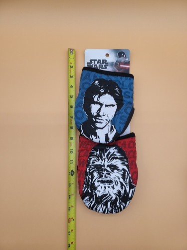 Star Wars New 2021 Mini Oven Mitt Set Of 2 Han Solo & Chewbacca - Picture 10 of 10