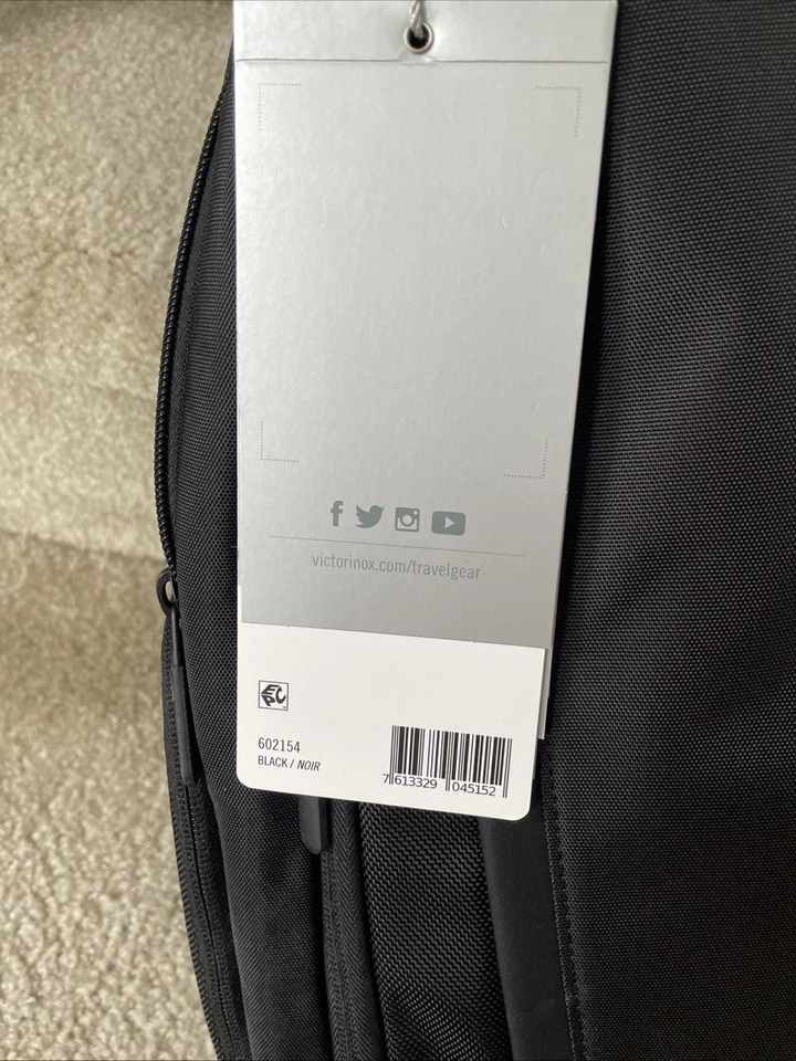 Victorinox genius ALTMONT PROFESSIONAL ESSENTIALS LAPTOP BACKPACK - Image 3 of 4