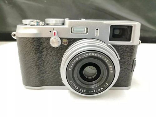 Fujifilm X100 Digital Camera Silver Compact Fixed Lens Low shutter cou/Fast ship - Picture 7 of 17