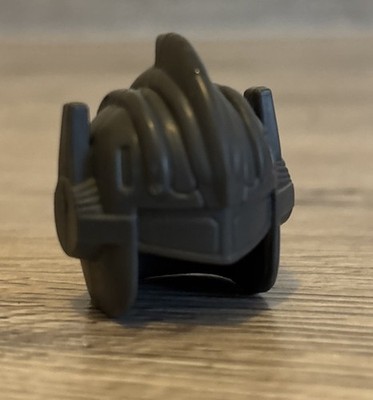SELTEN HASBRO VTG 1989 TRANSFORMERS G1 PRETENDERS PINCHER HELM ZUBEHÖRTEIL