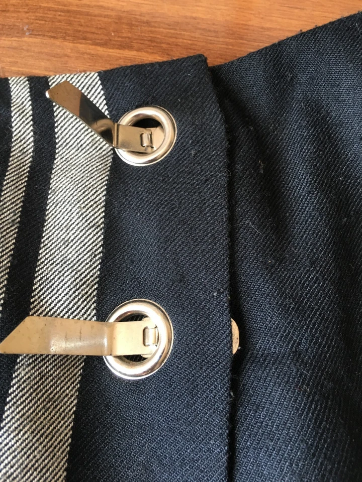 DE COLECCIÓN BANDOLINO Y2K Falda 10 16" Cierres de Metal Botón Hong Kong Negro Gris Cuadros Foto 4 de 4