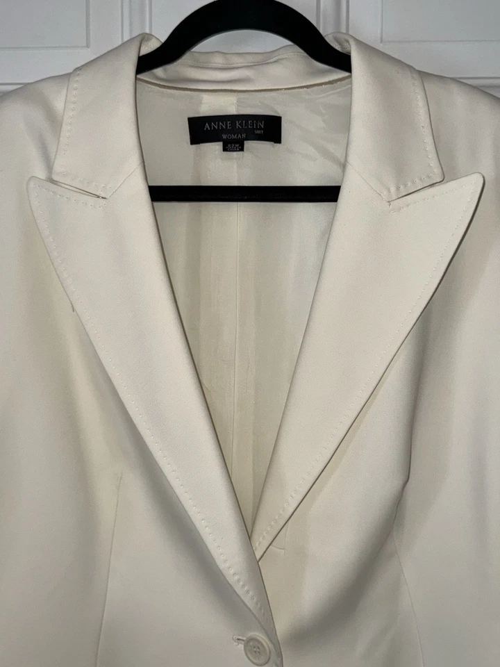Anne Klein Woman 22W 2 Pc Cream Suit Blazer Lace Skirt Formal Wedding NWT 340.00 - Image 3 of 4