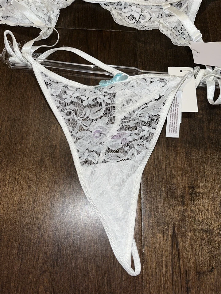 Sujetador y tanga Gilligan & O’Malley colección nupcial a juego talla XL Foto 3 de 4