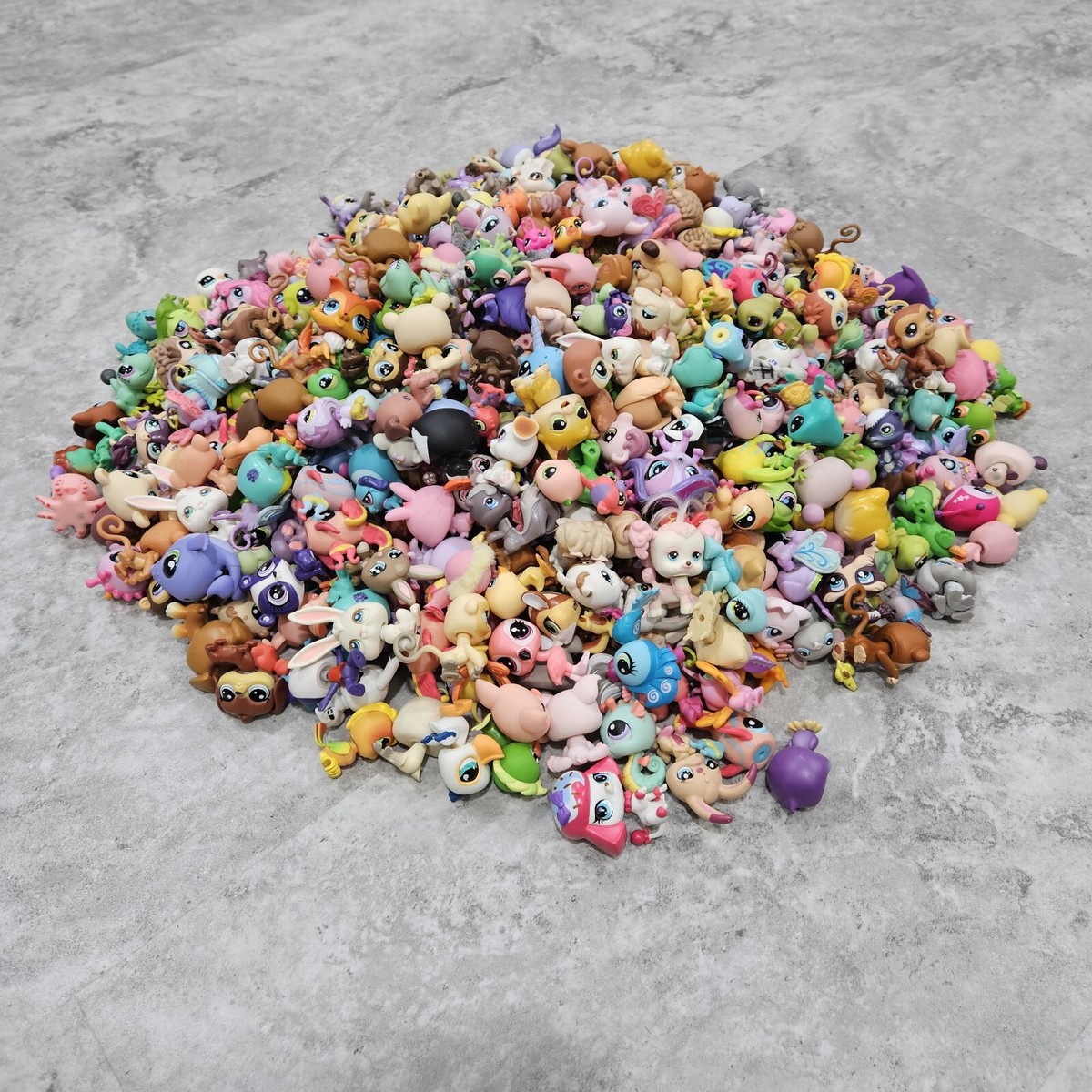 Littlest Pet Shop LPS Hasbro Random Lot Of 15 Pets All Gens