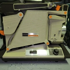 Singer graflex intaload modle z-23353 Vintage 16mm Film Projector