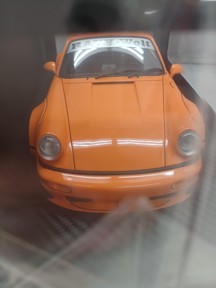 1 18 RWB964 Orange ignition model | eBay 1 18 RWB964 Orange ignition model | eBay