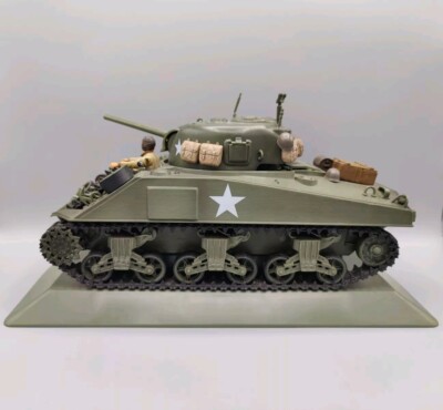 21st Century Toys WWII M4A3 Sherman Tank With Commander 1:18 Scale