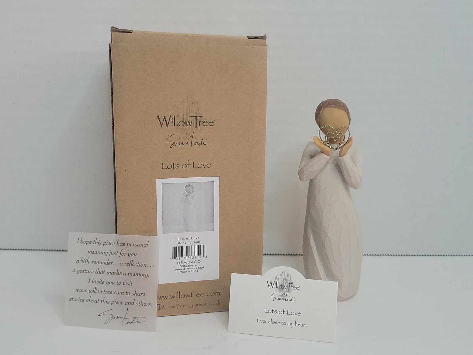 Willow Tree Lots of Love 27440 Sculpted Hand-Painted Figurine by Susan Lordi NIB