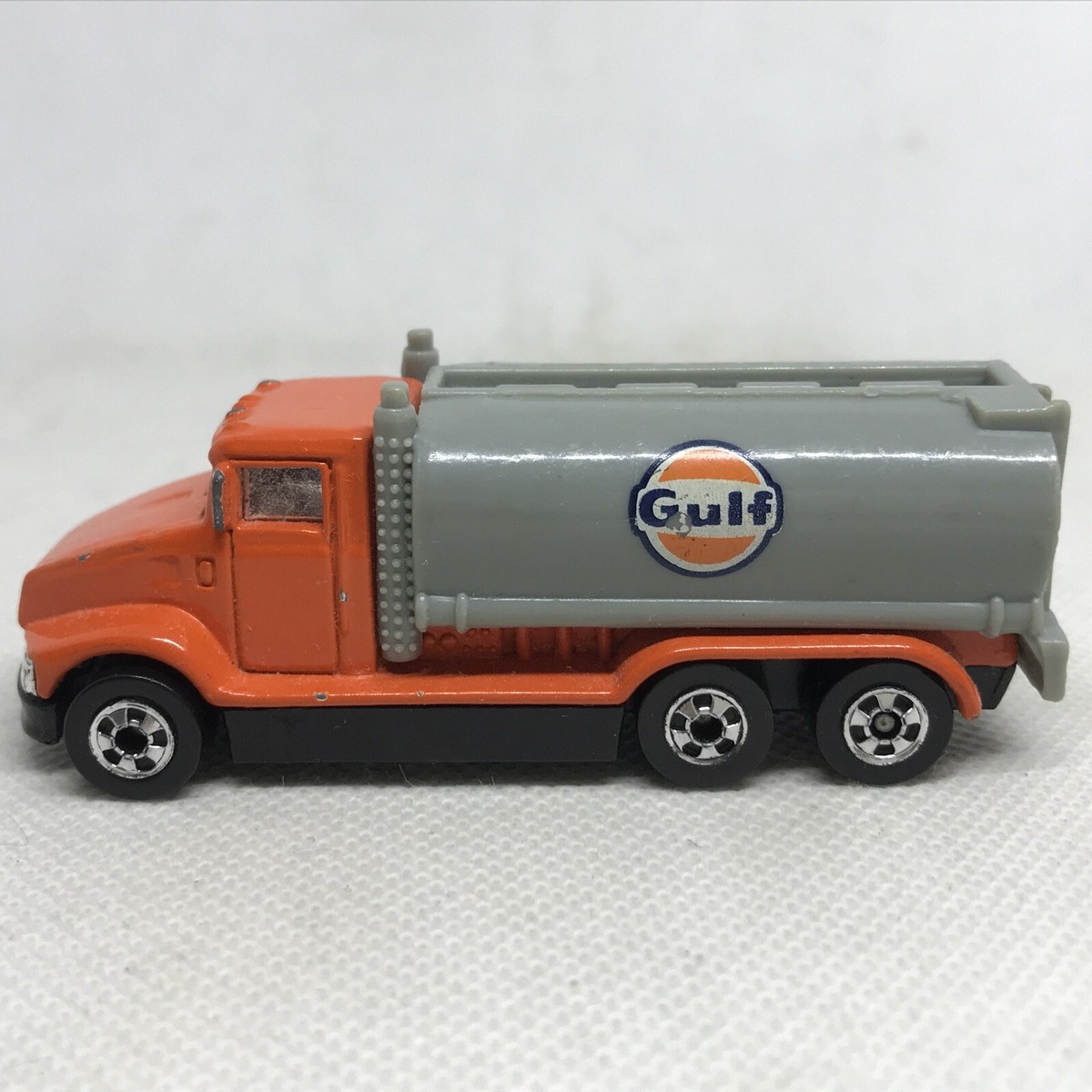 ホットウィール TANK TRUCK Amazon.com: Hot Wheels 1991-147 Tank Truck 1:64 Scale : Toys