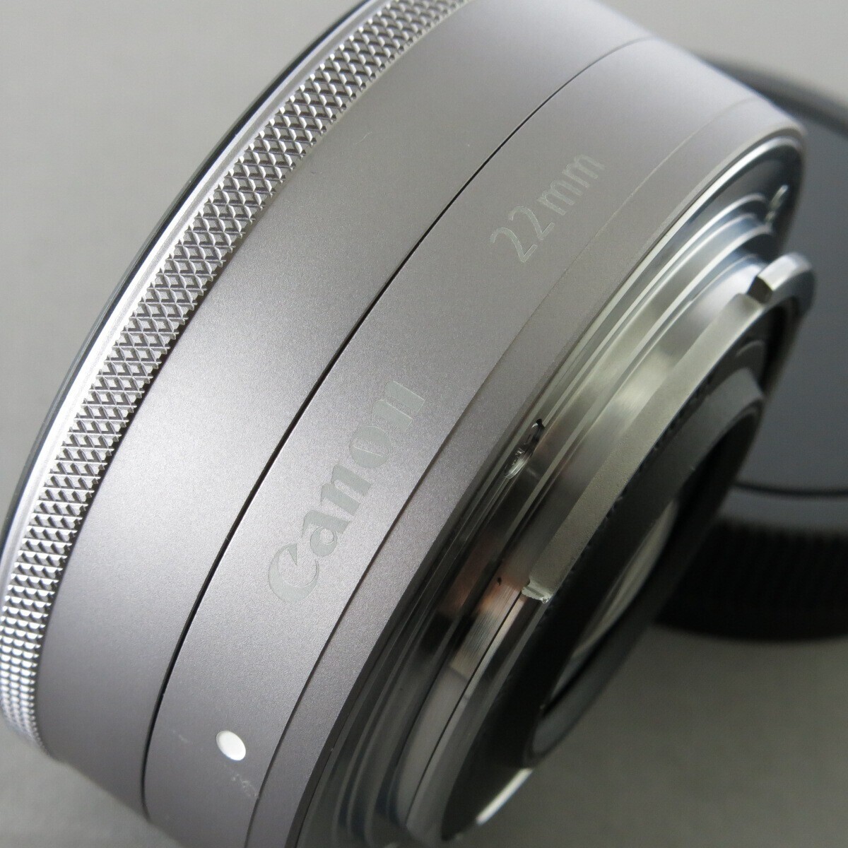 Canon EF-M 22mm F2 STM Silver AF Wide Angle Lens Near Mint Tested