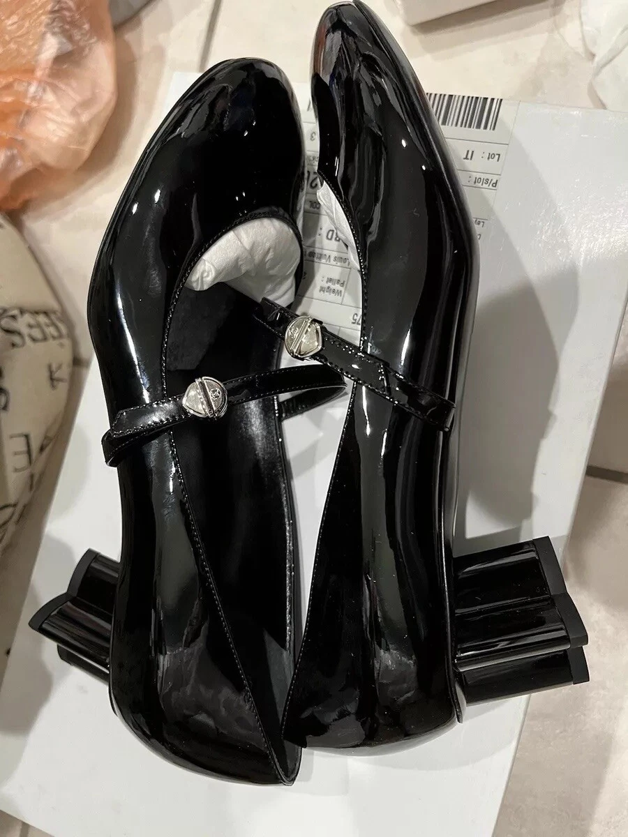 Louis Vuitton Patent Leather Mid (2-2.9 in) Heel Height Heels for